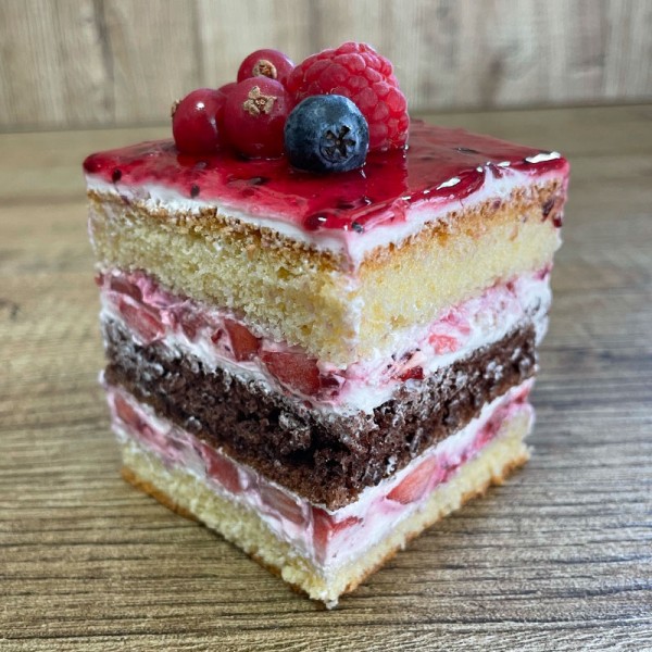 BRISANORTE BOLO DE FRUTOS VERMELHOS